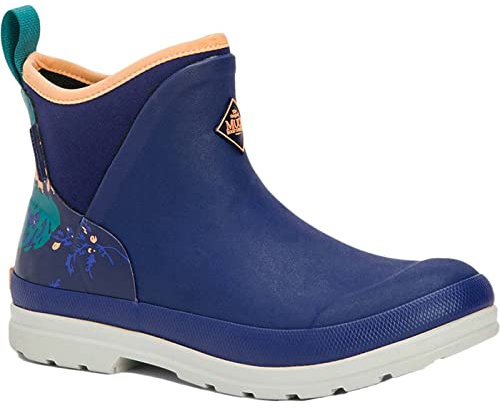 Muck Boots Women's Originals Ankle Pull On Waterproof Ankle Boot, Purple, 4