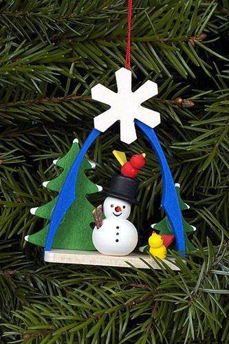 Baumbehang Schneemann im Bogen