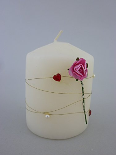 Bella-Vita GmbH 2 x Dekokerzen Rose mit Draht- Herzdeckor Stumpenkerze Kerze