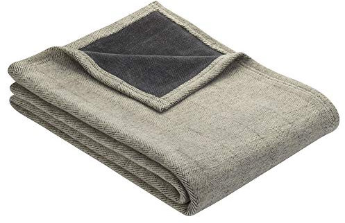 Ibena Aberdeen Kuscheldecke 150x200 cm - Decke Natur grau mit elegantem Fischgratmuster, dicht gewebte und wärmende Wolldecke