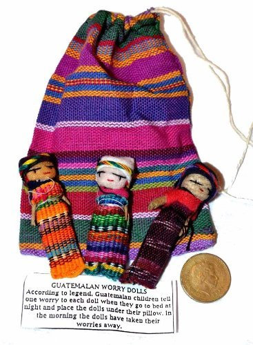 Große Sorgenpuppen werden in einer bunten Tasche geliefert.