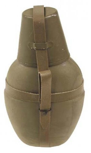 NVA Feldflasche, geschäumt, mit Trinkbecher, neuw.