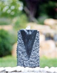 Interline Garten/Terrassen Brunnen Granit Noir LED, schwarz