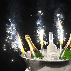 bar@drinkstuff Light Sparkles - Pack of 2 - Large Decorative Sparklers ideal for adding to Cakes
