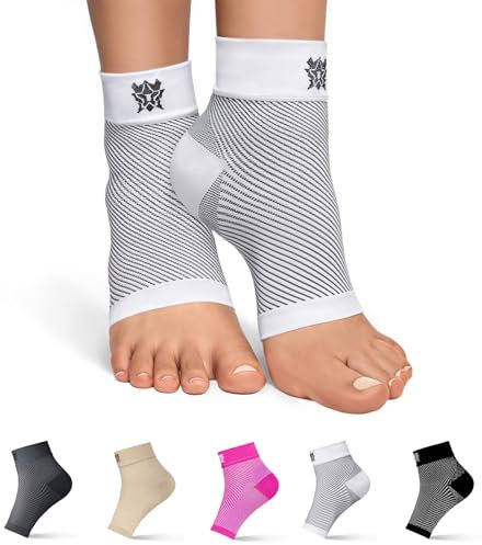PLANTAR FASCIITIS COMPRESSION SOCKS / SLEEVES for men and women - Premium foot and ankle support to relieve pain, improve circulation and heal your feet, arches and heels - 1 White Pair - Medium