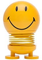 Hoptimist Smiley Wackelfigur & Glücksbringer, Deko Skandinavisch, Wohnzimmer & Schreibtisch Deko, Büro Gadgets, Tolle Kleine Geschenke, 4,5 x 5,6 x 6,6 cm, Small, Gelb