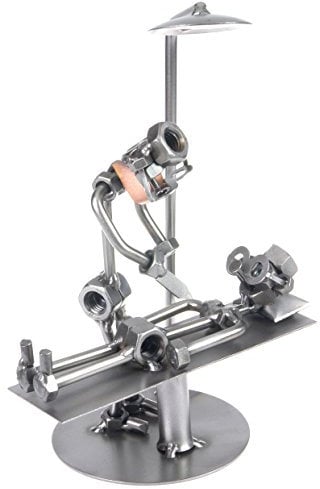 metalman24 Schraubenmännchen Chirurg OP-Tisch Arzt - Handarbeit Geschenkidee Metallfigur Metallmännchen Stahlfigur Schraubenmännle - Deko für Büro & Zuhause