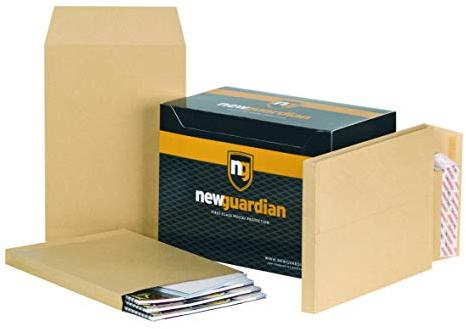 New Guardian Envelopes Heavyweight Peel and Seal Gusset 25mm 130gsm Manilla C4 (Pack 100)