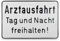SafetyMarking® Hinweisschild  Arztausfahrt Tag und Nacht freihalten! | BxH: 30,0 x 20,0 cm | Material: Aluminium | Befestigungsart: Zum Verschrauben | Ausfahrtskennzeichnung