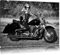 Pixxprint Model auf Luxus Motorrad, Größe: 120x80cm, Leinwandbild, fertig gespannt, Wandbild, Dekoration, Kunstdruck, kein Poster