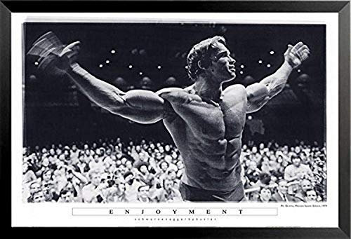 BUY ART FOR LESS Gerahmtes Poster mit Enjoyment – Arnold Schwarzenegger Mr Olympia Madison Square Garden 91 x 61 cm