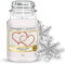 Yankee Candle Duftkerze im Glas (groß) / Snow In Love / Kerze mit langer Brenndauer bis zu 150 Stunden / Perfekte Geschenke für Frauen