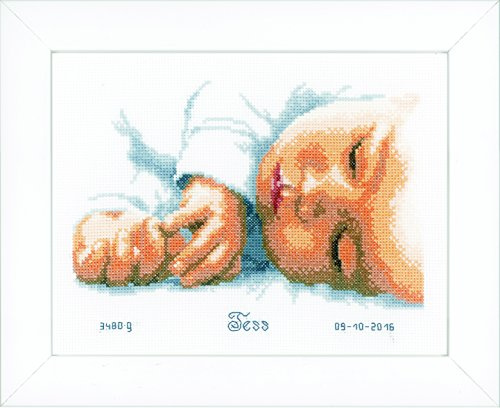 Vervaco Gezählter Kreuzstich Stickpackungen Stickset Baby Geburt Neugeborenes Wanddekoration Handarbeit Set für Erwachsene Kreatives Handwerk ca. 24 x 18 cm Geburt Geschenk Hausdeko