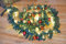 Weihnachtsgirlande 5m mit 80er LED Lichterkette und Christbaumkugeln