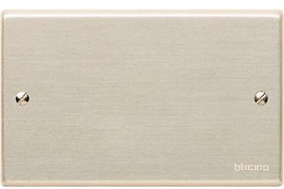 MAGIC - PLACCA CON VITI COPRISCATOLA OXIDAL (BTICINO cod. 998)