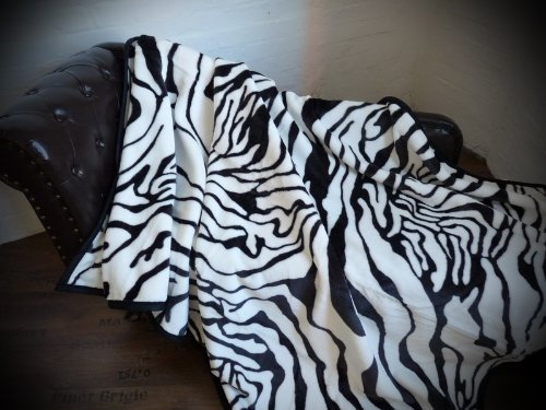 Natur-Fell-Shop Kuscheldecke Tagesdecke Decke Zebra - Design 160x200cm