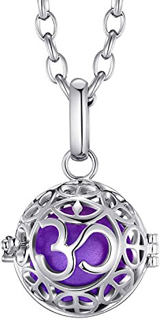 Morella Collar de Acero Inoxidable 70 cm con Colgante Mantra Om y Bola de resonancia de Color Lila Ø 16 mm para Damas en Bolsa para Joyas