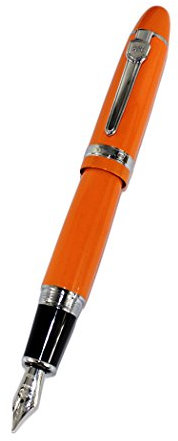 Advanced fountain pen Jinhao 159 has a smooth appearance and silver nib