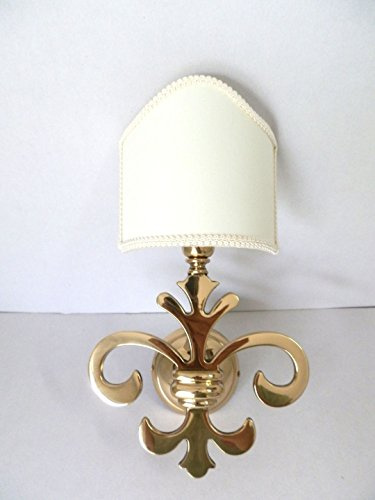 Applique Giglio Fiorentino in ottone lucido ad una luce con ventola pergamena