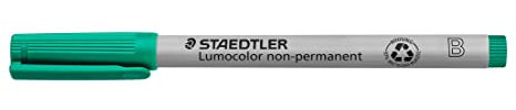 STAEDTLER Universalstift Lumocolor non-permanent, grün, breite Keilspitze ca. 1,0 - 2,5 mm, feucht abwischbar, für fast alle Oberflächen, 10 grüne Folienstifte im Kartonetui, 312-5