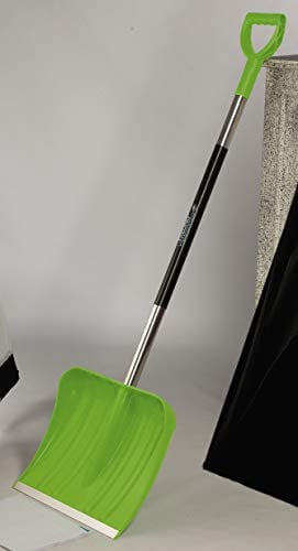 Freund Victoria Schneeschaufel Colourline (Schneeschieber grün, Blattbreite 40 cm, Schaufel mit Aluminiumstiel 105 cm, mit Alu-Profilkante, hoher Seitenrand) 97339