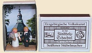 Rudolphs Schatzkiste Miniaturzündholzschachtel Hochzeit an der Kirche BxH 5x4 cm NEU Seiffen Miniatur Zündholz Streichholz Holz Dekoration Erzgebirge Holzkunst