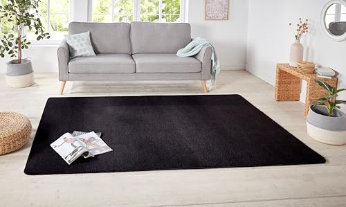 Hanse Home Nasty Teppich – Wohnzimmerteppich Flauschiger Kurzflor Einfarbig Unifarben für Esszimmer, Wohnzimmer, Kinderzimmer, Flur, Schlafzimmer, Küche – Uni Schwarz, 160x240cm