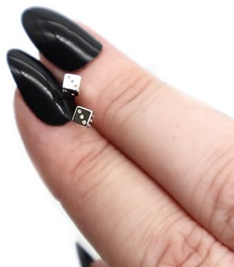 Würfel Ohrringe Silber 925 Damen | Kleine Würfel Ohrstecker | Gothic Schmuck | Geschenk beste Freundin (3, 1 Ohrring (Single))