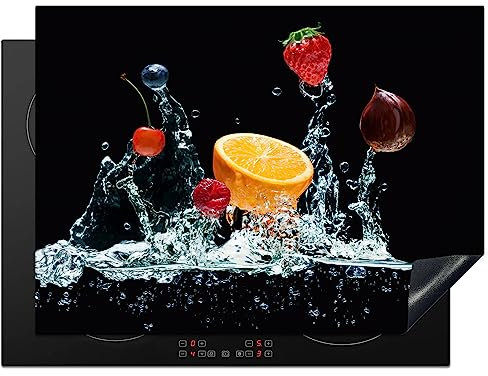 KitchenYeah© Herdabdeckplatte Einteilig Küche Ceranfeld Abdeckplatte Cerankochfeld Abdeckung Induktionskochfeld Schutzmatte Wasser - Obst - Orange - Erdbeeren - Kirsche - Schwarz - 70x52 cm