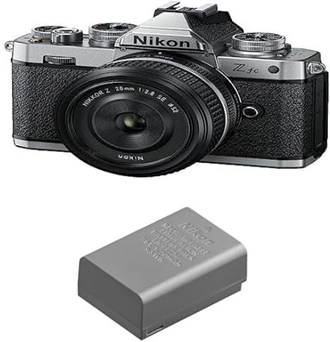 NIKON KIT Z FC + NIKKOR Z DX 28mm f/2.8 SE, Appareil Photo Hybride capteur DX (20,9 MP, 4K/30p, Rafale 11 + Batterie Li-ION EN-EL25a pour Hybride Z30, Z50 et Z FC