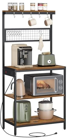VASAGLE UKKS016K01 - Scaffale per panettieri con stazione di ricarica, supporto da bar con ripiano regolabile, pannello a griglia, 12 ganci, tavolo per microonde, cucina, marrone rustico e nero