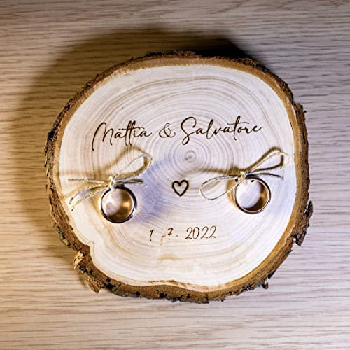 Porta fedi su fetta di legno modello Lapland, diametri da 10 a 19 cm, portafedi personalizzato per matrimonio o altro evento speciale anniversario, fedi nuziali