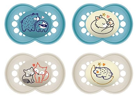 MAM Original Pure Schnuller im 4er-Set, Baby Schnuller aus nachhaltigem & Bio-erneuerbarem Material, Sauger SkinSoft Silikon, mit Schnullerbox, 6-16 Monate, Bär/Fuchs/Fuchs/Bär