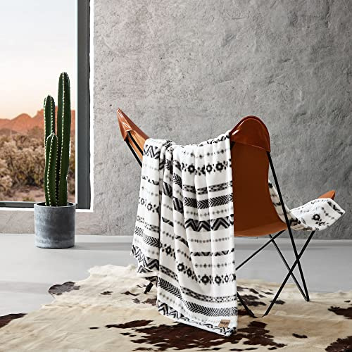 Wrangler - Throw Blanket, Soft Plush Fleece Bedding, Western Decor for Bed or Couch (Diamond Trail Black, 50 x 70)