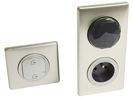 Legrand 067770 Pack de Démarrage Installation Connectée Céliane avec Netatmo, 1 Prise Control, 1 Commande Départ/Arrivée, Titane