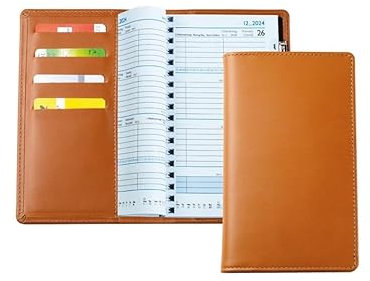 DELMON VARONE - Personalisierbarer Taschenkalender 2025 + 2026 Boxcalf Leder braun - Organizer Wochenplaner (1 Woche auf 2 Seiten) Lederhülle - Kalender Wochenübersicht Spiralbindung Stifthalterung