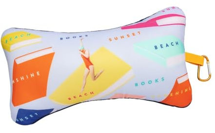 moses. libri_x Mini-Lesekissen Books & Vacation – Nackenkissen für Reisen mit praktischem Karabiner, kompaktes Kissen für Auto, Flugzeug und Strand, ergonomisches Reisekissen mit sommerlichem Design