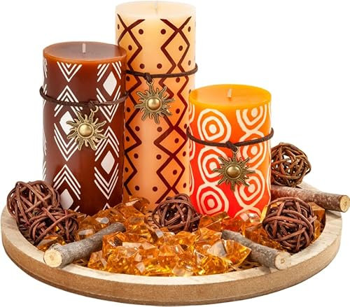 Kerzen-Set Afrika | runder Holzteller, innen mit natürlichem Geflecht, Ø 20 cm | Höhe 7,5/9,5/12 cm; Ø je Kerze 5 cm | Brenndauer ca. 16/20 / 24 Stunden