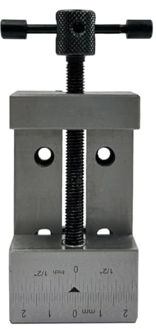 Tornillo de banco de 50 mm, operación precisa. Se desliza verticalmente
