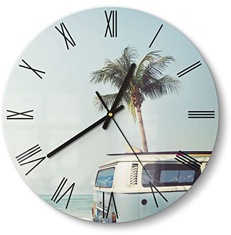 DEQORI Glasuhr | rund Ø 30 cm | Motiv Surfer-Bus am Strand | ausgefallene leise Design Uhr aus Glas | Wanduhr für Wohnzimmer & Küche | moderne Hingucker Uhr für die Wand