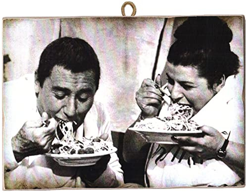 KUSTOM ART Bild im Vintage-Stil, Alberto Sordi & Anna Longhi, Spaghetti, Druck auf Holz, 25 x 18 cm.