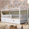 Crazy Pine Hausbett mit Schubladen 140x200 cm – Kinderbett aus Naturholz in Weiß mit Rausfallschutz – Skandinavisches Design, Montessori Bodenbett mit zusätzlichen Stauraum - Crazy Blanco
