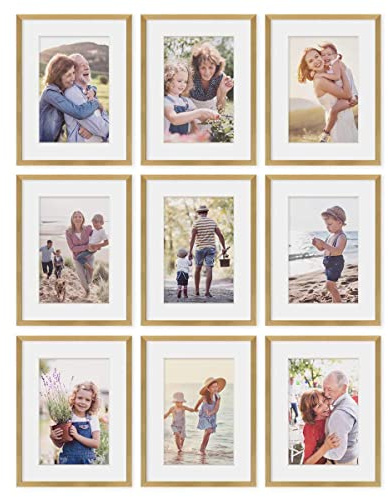 PHOTOLINI Bilderrahmen 30x40 Holz MDF Gold, 9er Set Bilderrahmen 40x30 cm mit Passepartout, bruchsicheres Acrylglas, Rahmen 30 x 40 zum Aufhängen, extra Zubehör - Rahmen 30x40 Gold für Fotos & Poster