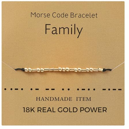 genkigold Cadeaux pour Femmes Maman, Fille - Fait à Main avec Placage en Or 18k, Bracelet en Cordon Perlé Ajustable, avec Carte-Cadeau, pour Anniversaire Noël Action de Grâce - FAMILLE