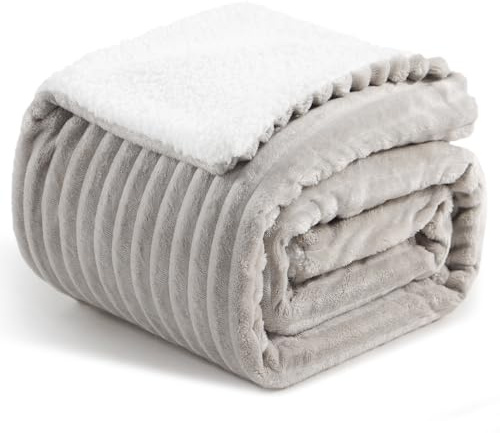 Aisbo Sherpa Fluffy Blanket Throws Beige - Thick Warm Blanket 150 x 200 cm Soft Throw for Sofa Couch Bed, Decorative Jacquard Double Size Sherpa Fleece Blanket