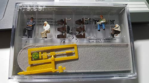 Preiser 10706 Waiting at the Bus/Tram Stop (4) Exclusive Figure Set
