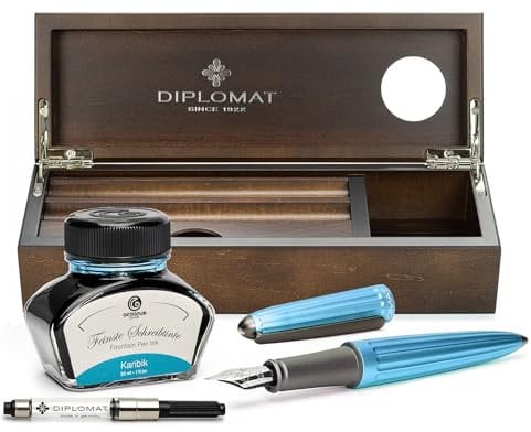 Diplomat Aero Füllhalter Set in türkis mit Edelstahlfeder M und farblich perfekt passender Füllertinte im Tintenglas, Tintenkonverter und Stifteablage aus Holz - Wenge, Schreibset