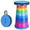 Jidyllic Tragbarer Teleskophocker,Regenbogen Kunststoff Tragbarer Klapphocker Faltbar Teleskop Hocker Tragbarer Hocker Campinghocker Faltbar für Wandern, Angeln, Reisen, Grillen