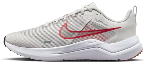 Nike Herren Downshifter 12 Sneaker, Platin-Tint/LT Crimson-Black-White, 45.5 EU