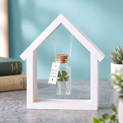 Hestya Einzugsgeschenk Haus Glücksbringer Kleeblatt im Glas im Holzhaus | Deko für Neues Zuhause Wohnung, Geschenk zum Einzug, Einweihungsgeschenk, für Freunde Familie Kollegen und Nachbarn